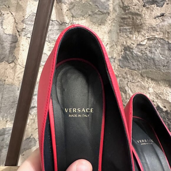 Versace Red Leather Medusa Door Knocker Pumps - Picture 5 of 13